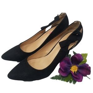 JUST FAB BLACK CARLETTA HEELS. SIZE 11. SUEDE LIKE SHOE.